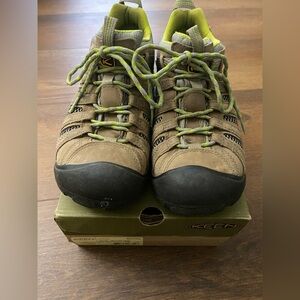 Keen Tan Hiking Boot Shoes Voyageur 8.5 EUC